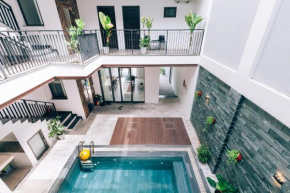 LUXURY VILLA RETREAT IN DANANG 9 BEDROOMs